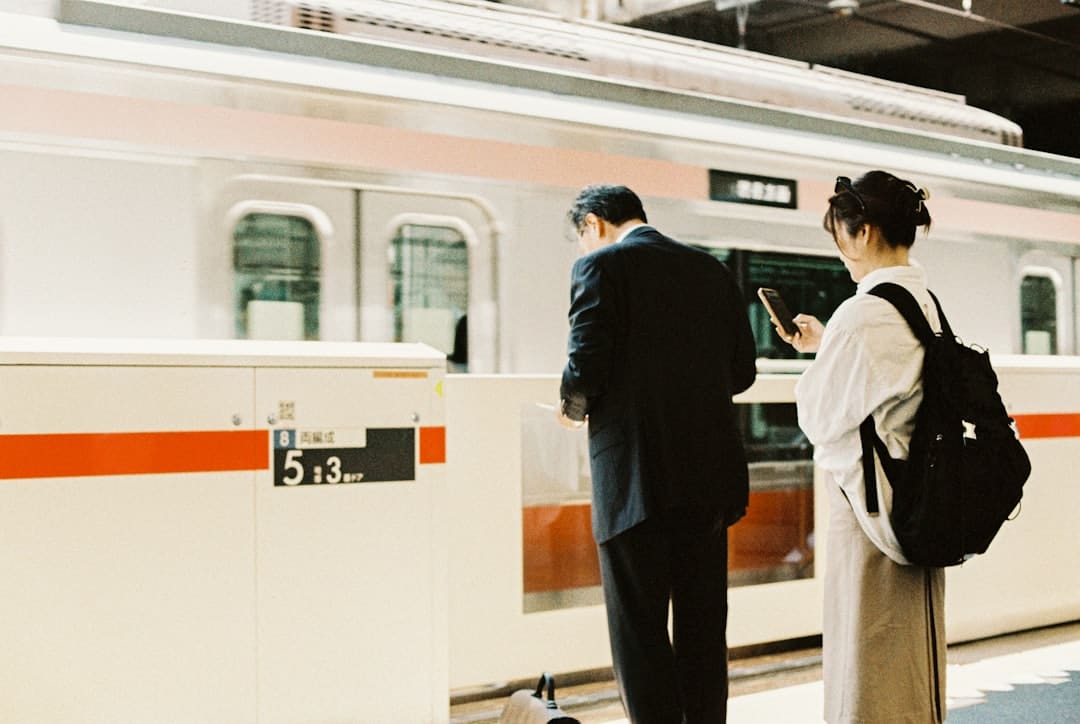 沪指涨近1% 重回3800点